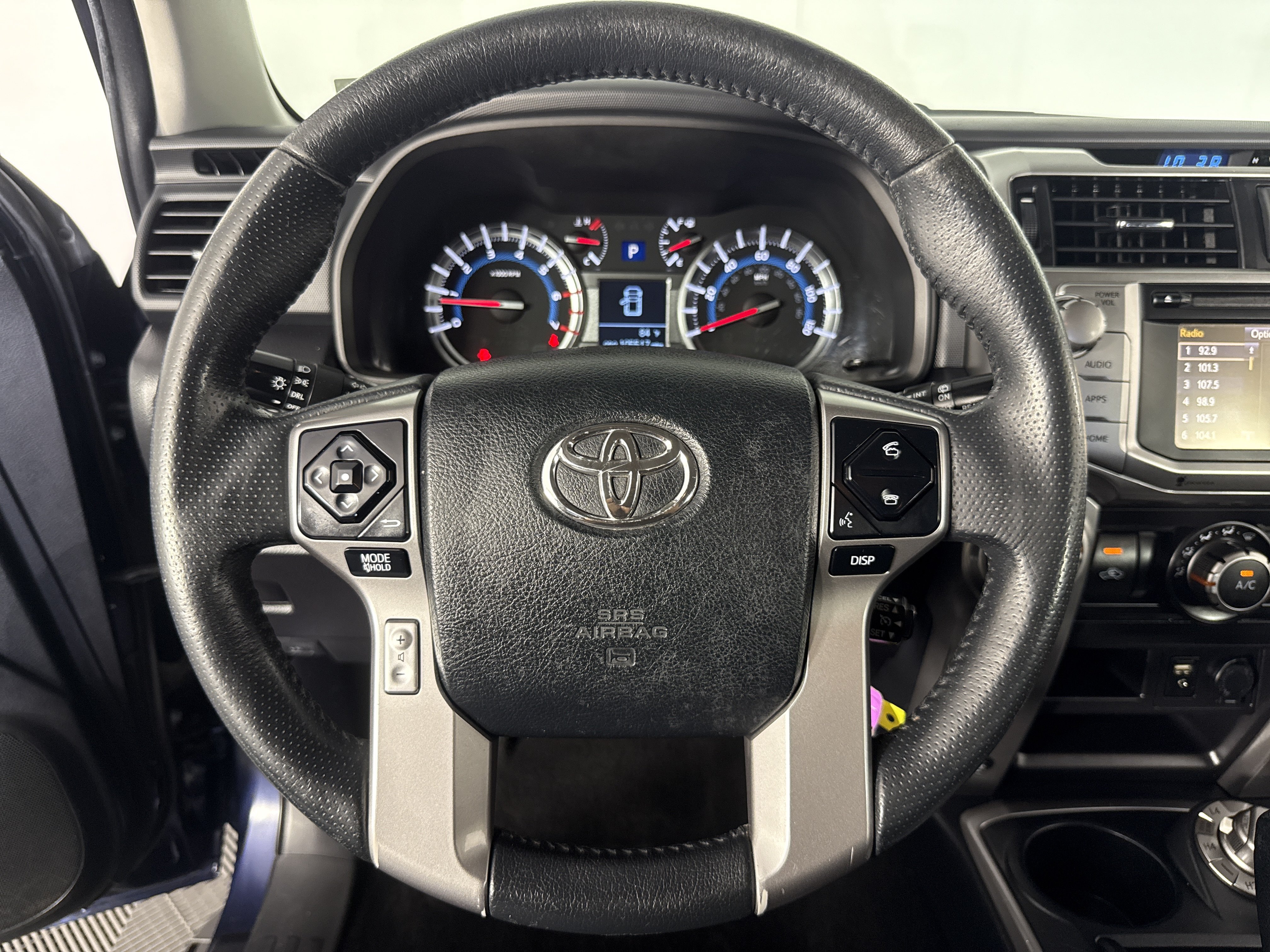 Used 2017 Toyota 4Runner SR5 AWD/4WD image 24