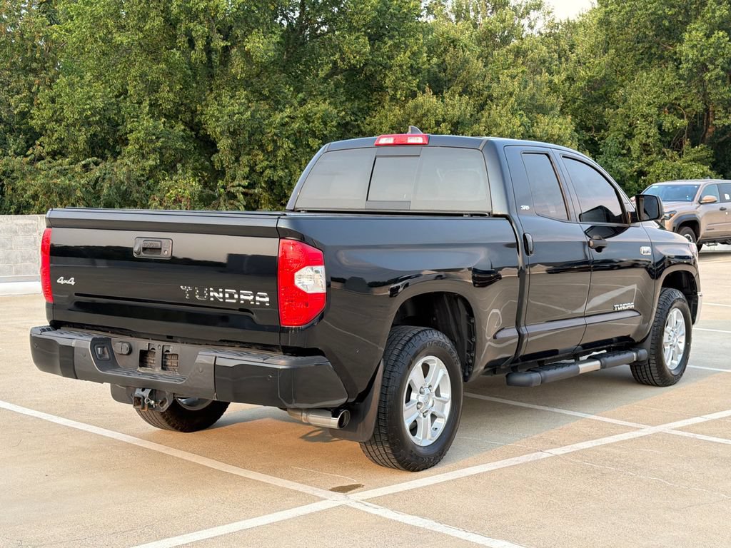 Used 2020 Toyota Tundra SR5 w/ SR5 Convenience Package AWD/4WD image 4