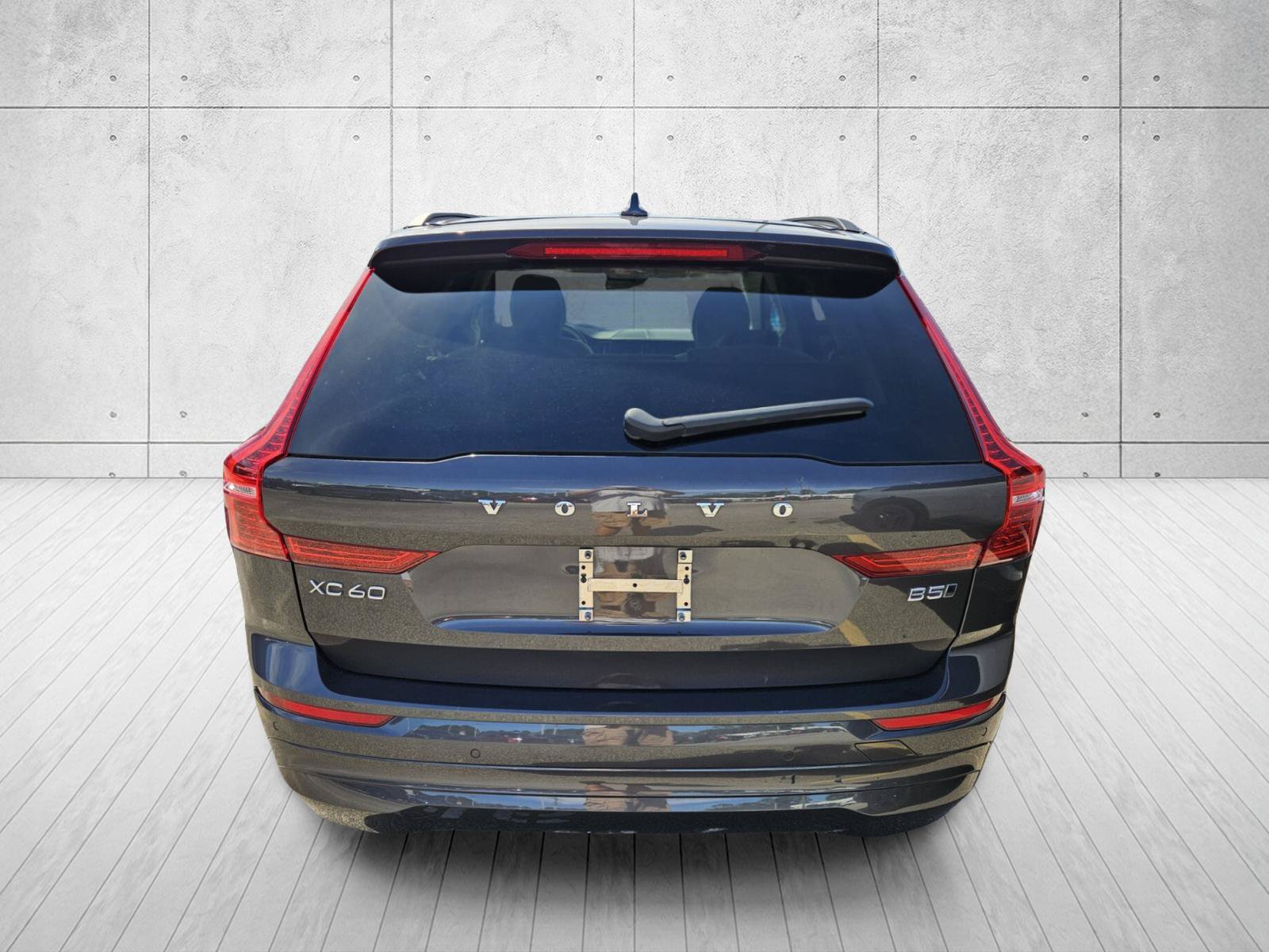 Used 2022 Volvo XC60 B5 Momentum AWD/4WD image 10