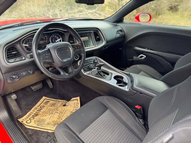Used 2016 Dodge Challenger R/T w/ Driver Convenience Group image 10