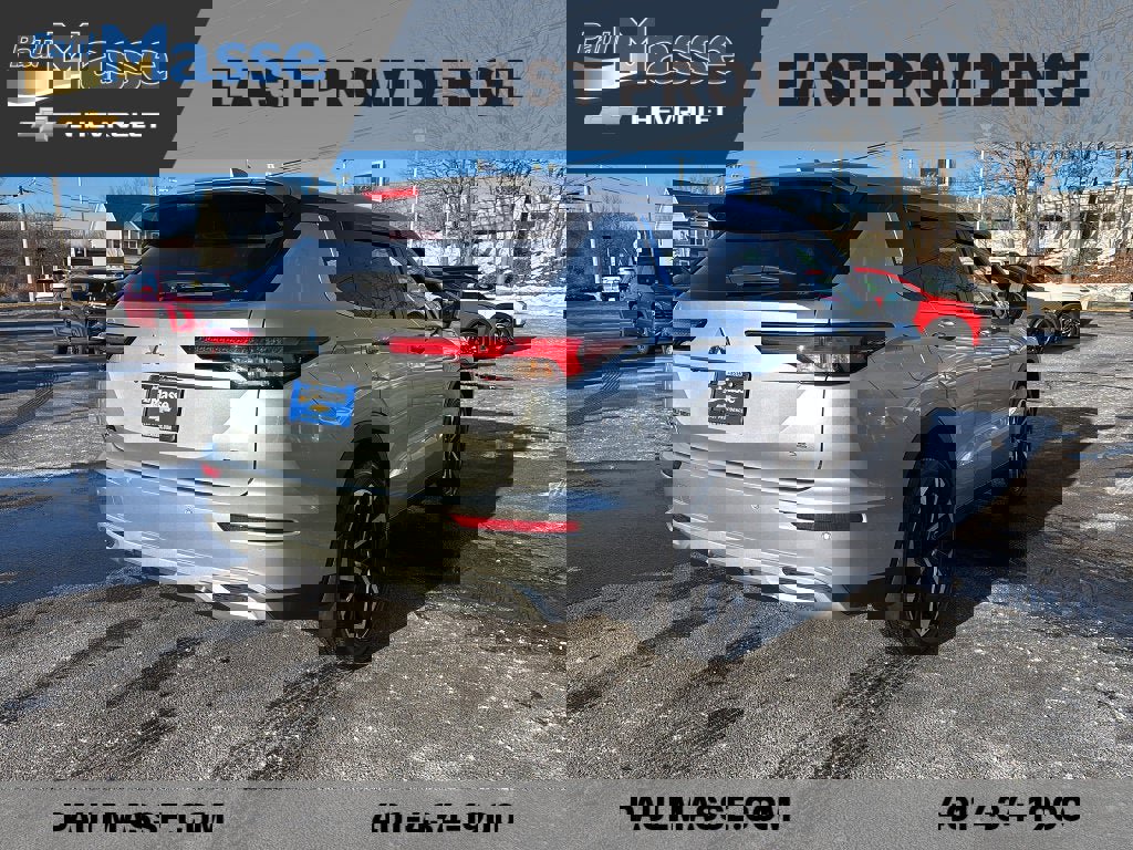 Used 2023 Mitsubishi Outlander SE image 6