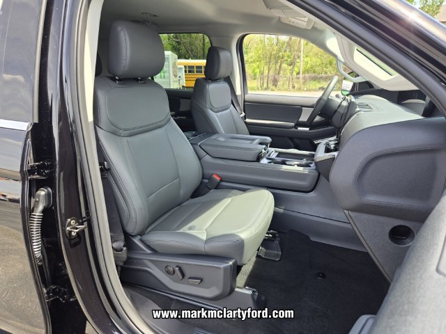 New 2026 Ford Expedition Active RWD image 13