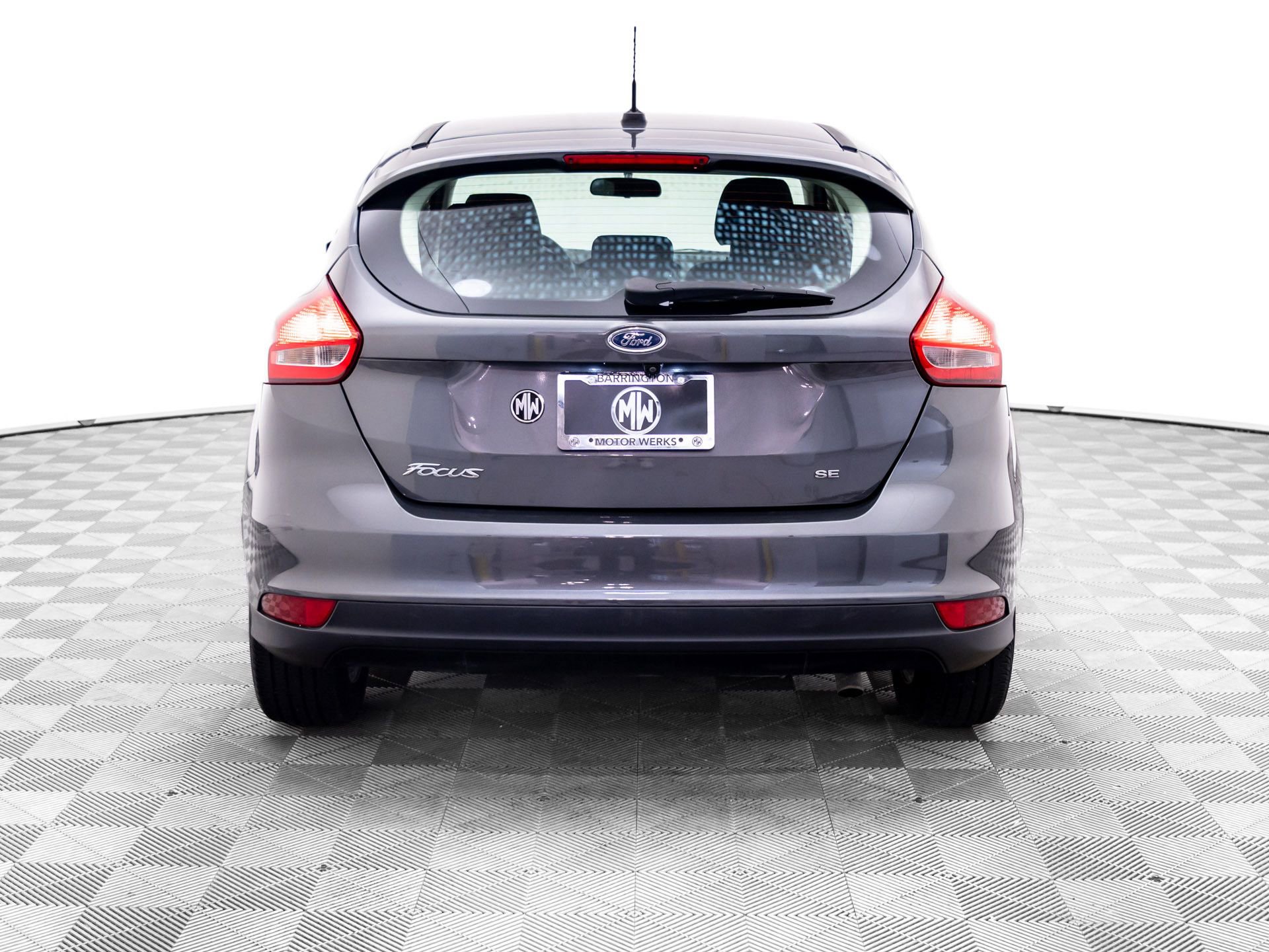 Used 2018 Ford Focus SE FWD image 4