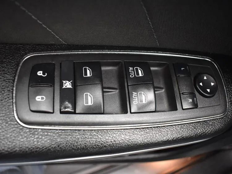 Used 2022 Dodge Charger SXT RWD image 20