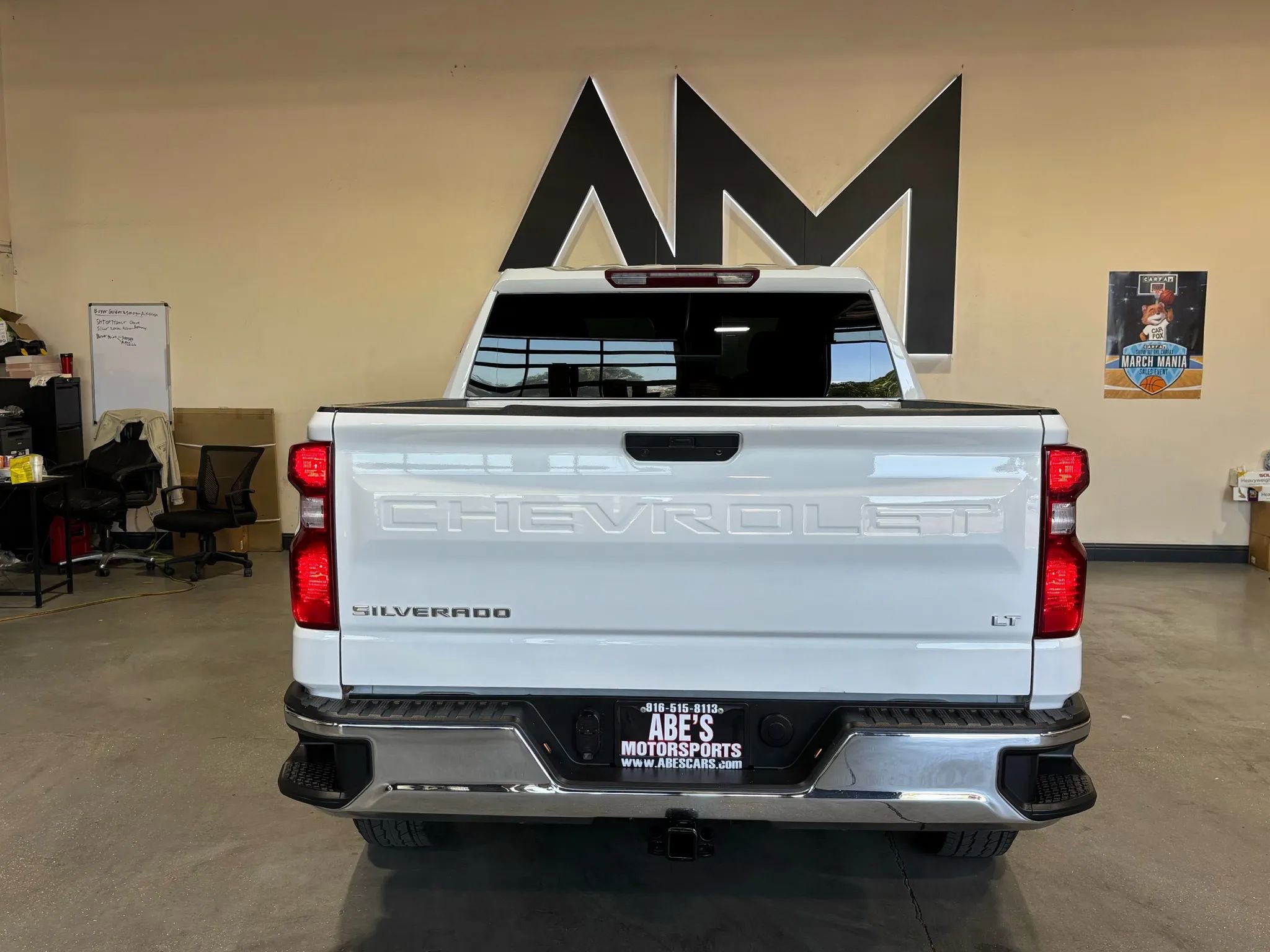 Used 2022 Chevrolet Silverado 1500 LT RWD image 5