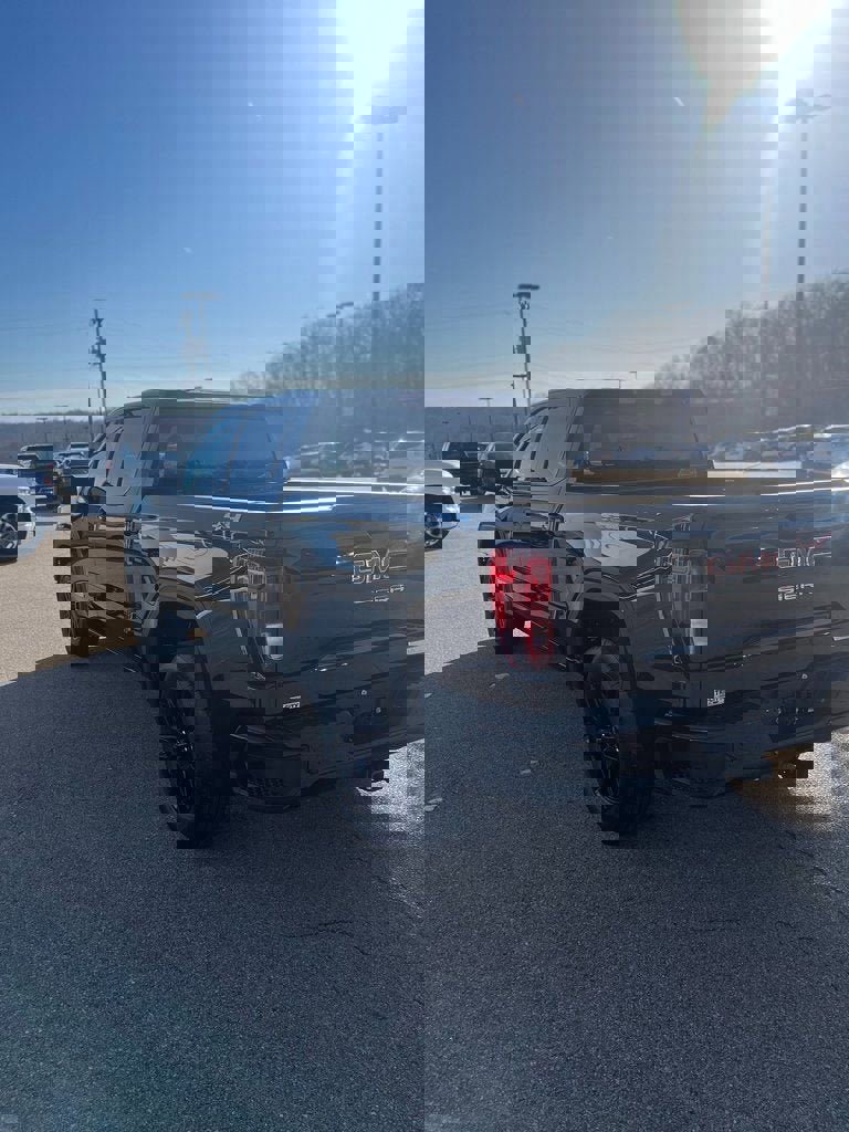 New 2025 GMC Sierra 1500 Elevation image 28