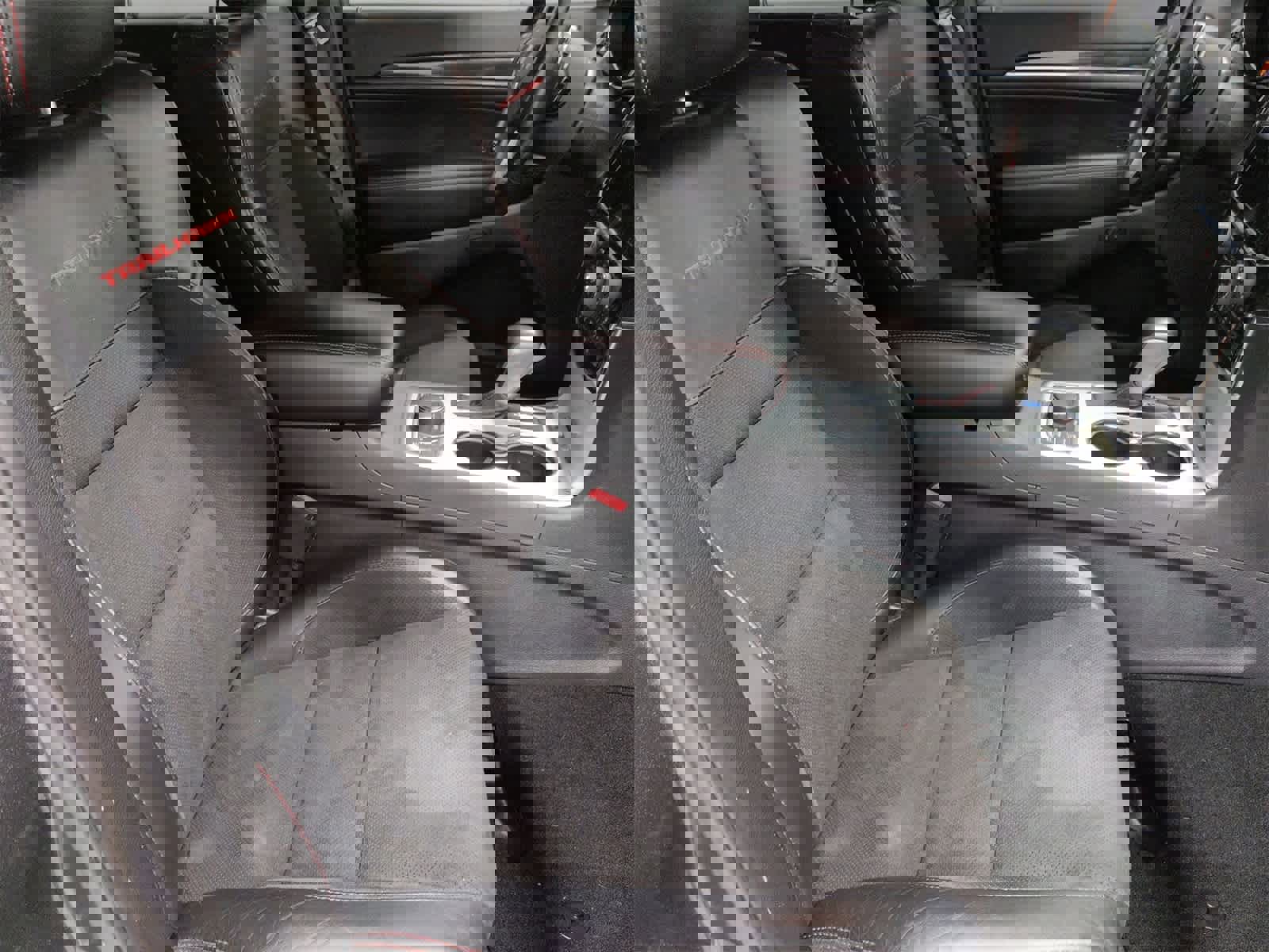 Certified 2019 Jeep Grand Cherokee Trailhawk w/ Interior Metal Package image 22