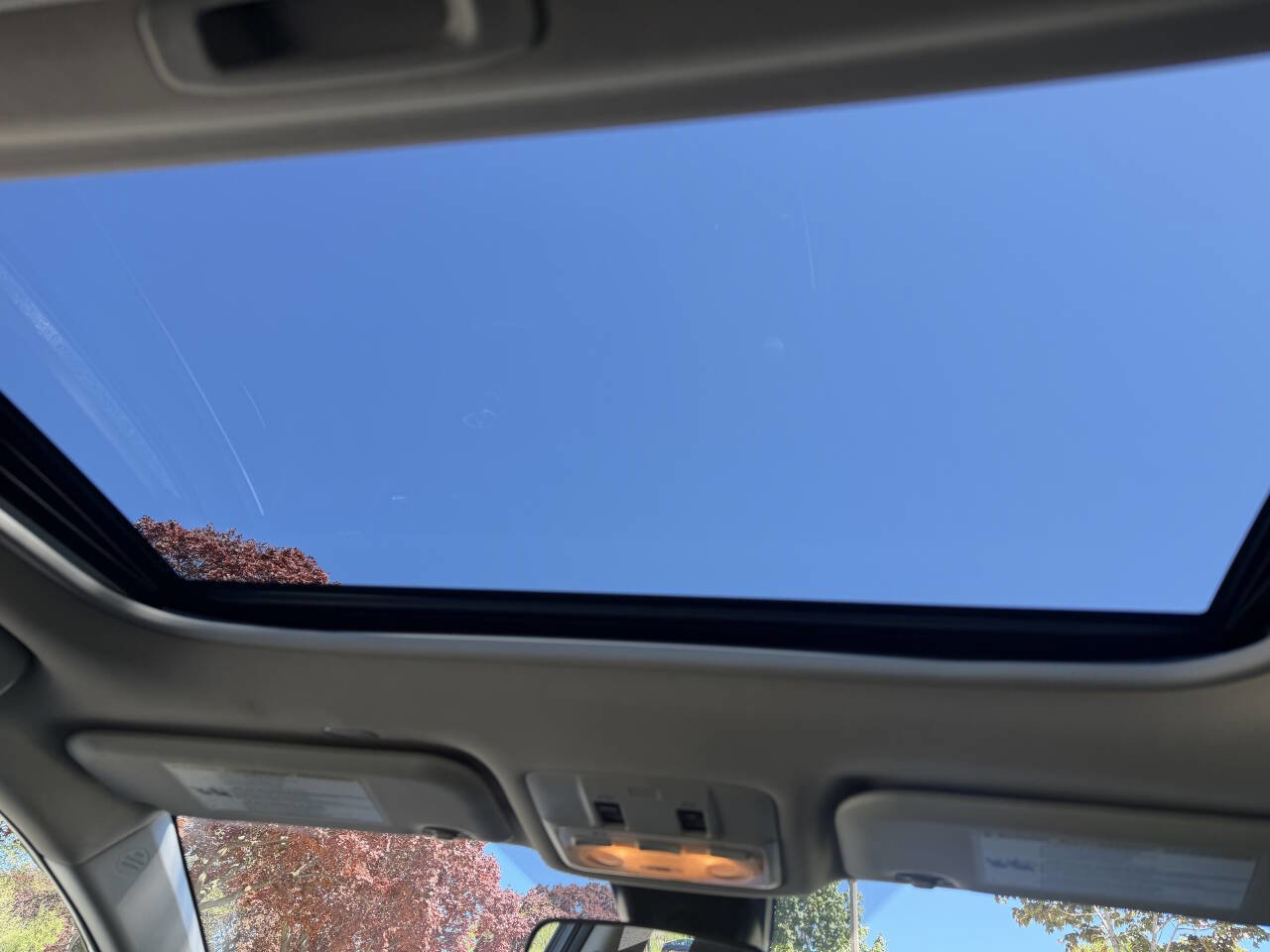 Used 2019 Toyota Corolla LE w/ LE Premium Package w/Moonroof FWD image 17