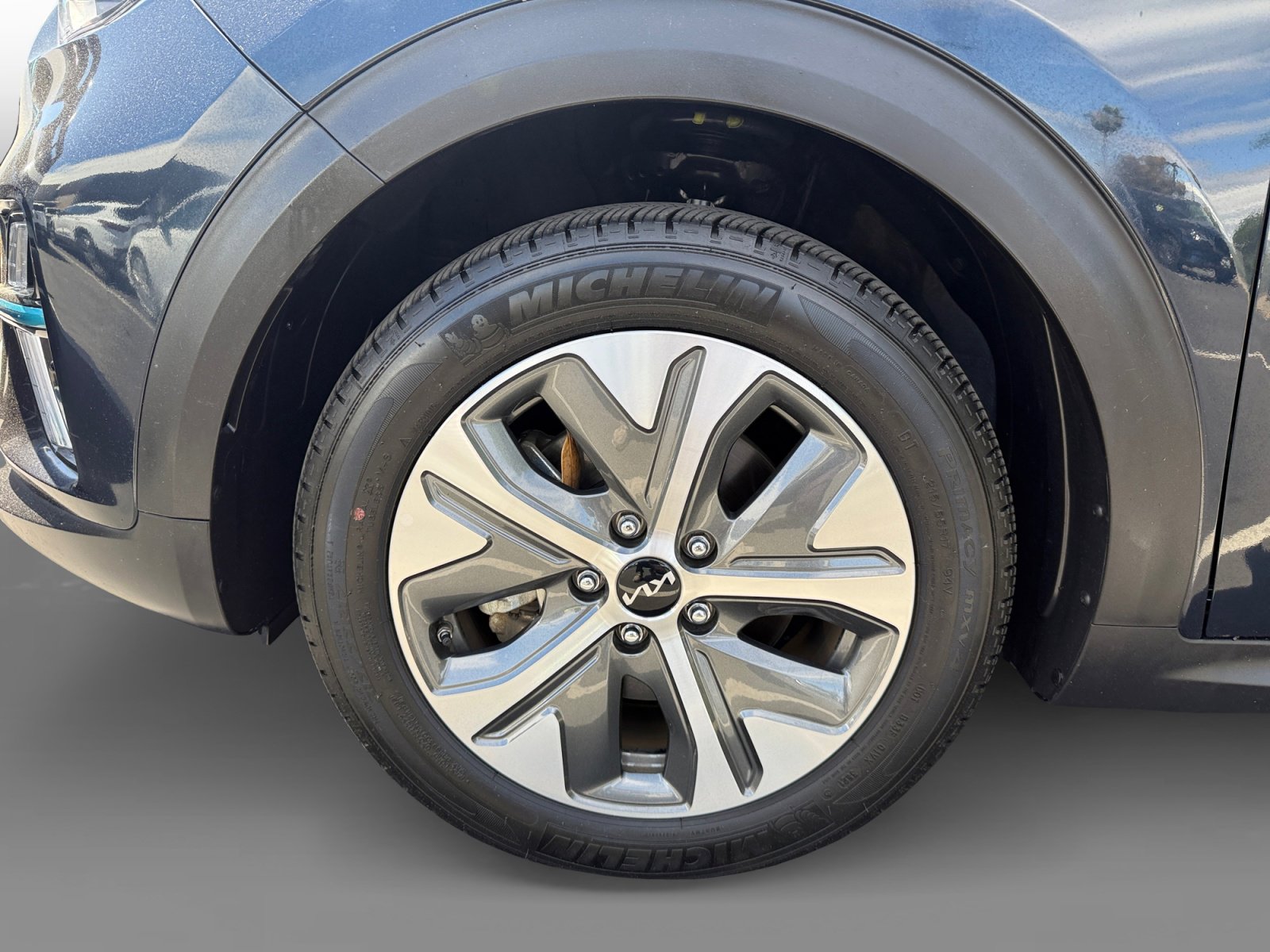 Used 2022 Kia Niro EX image 9