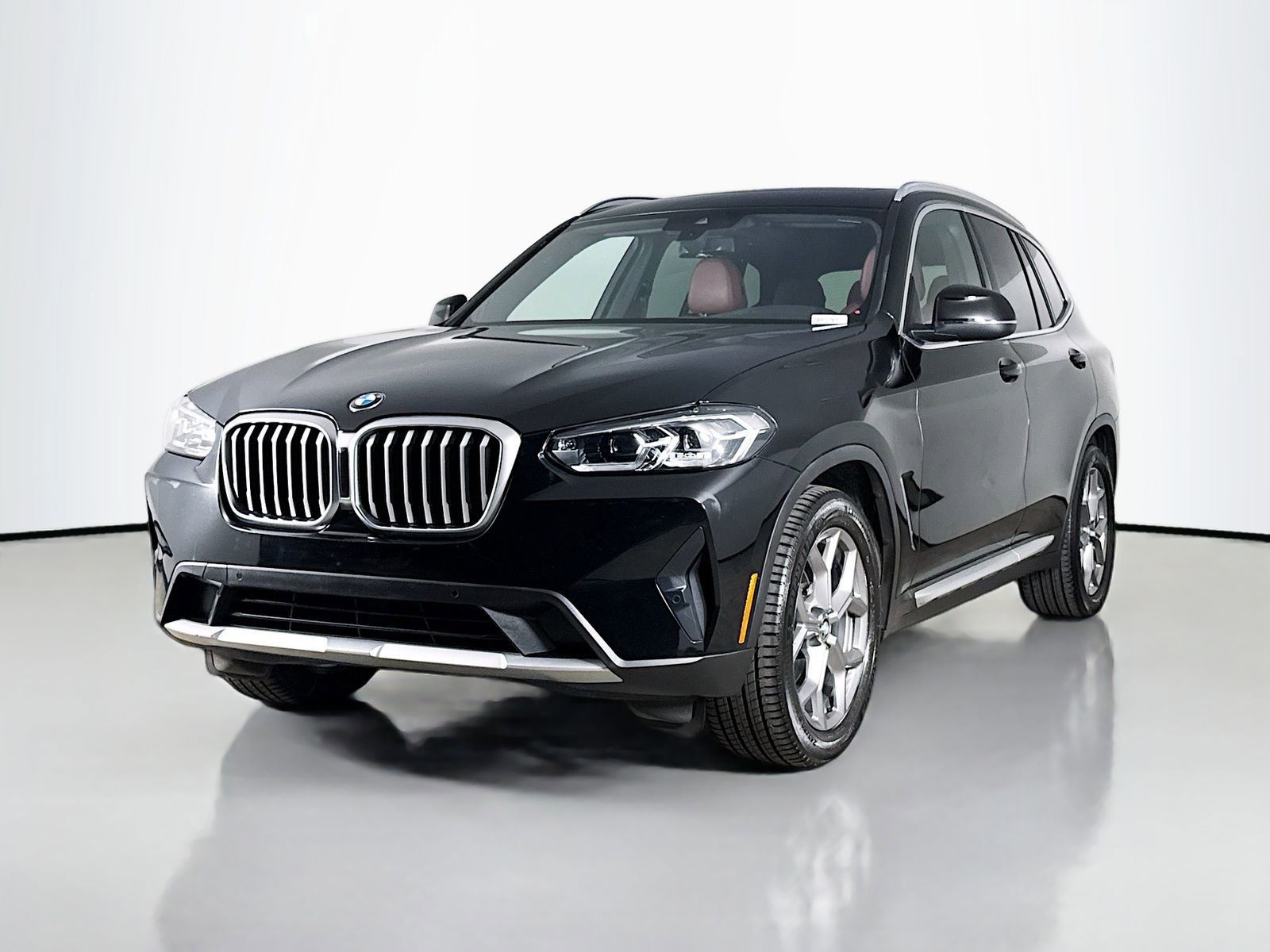 Certified 2023 BMW X3 sDrive30i w/ Convenience Package image 3