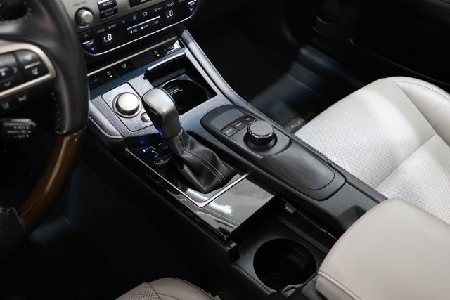 Used 2017 Lexus ES 350 w/ Premium Package FWD image 30