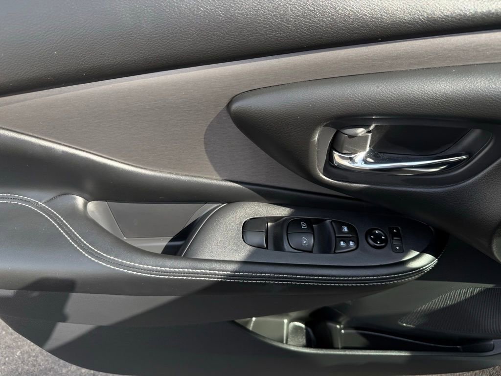 Certified 2024 Nissan Murano SV w/ SV Midnight Edition Package image 20