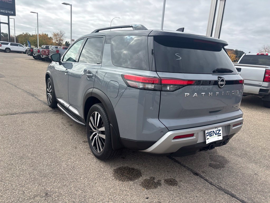 Used 2023 Nissan Pathfinder Platinum AWD/4WD image 7