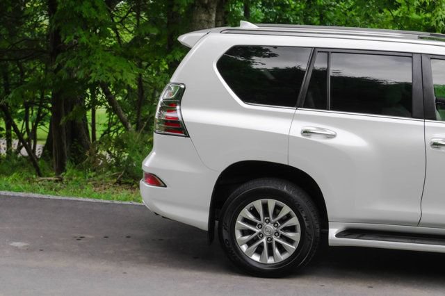 Used 2020 Lexus GX 460 AWD/4WD image 14