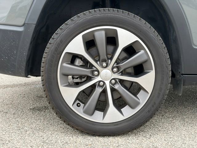 Used 2022 Jeep Cherokee Limited w/ Elite Package image 24