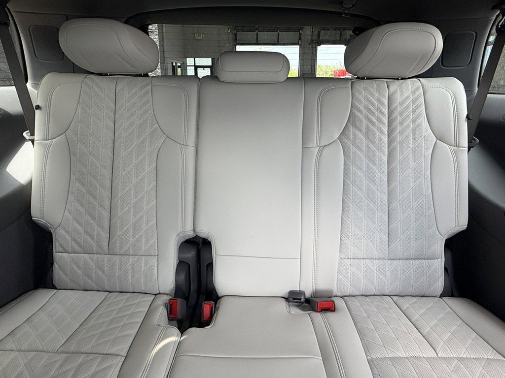 New 2026 Cadillac Escalade IQL Sport 1 w/ LPO, Floor Liner Package AWD/4WD image 15