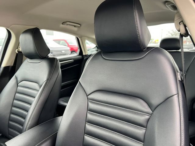 Used 2020 Ford Fusion SEL image 12