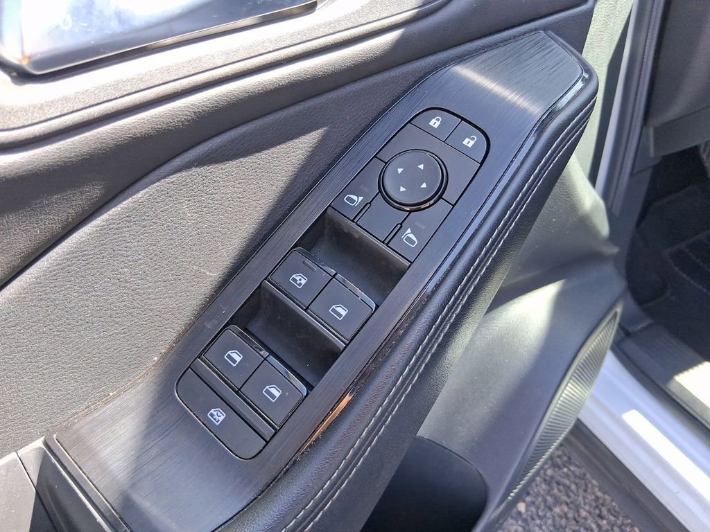 Used 2024 Nissan Rogue SV image 11