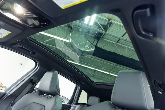 Used 2025 BMW X3 xDrive30i w/ Premium Package image 13