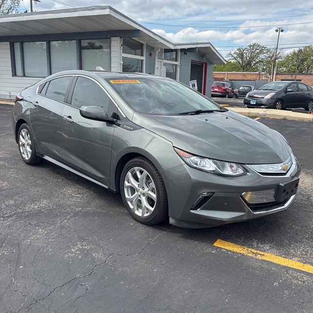 Used 2017 Chevrolet Volt Premier w/ Driver Confidence II Package FWD image 7