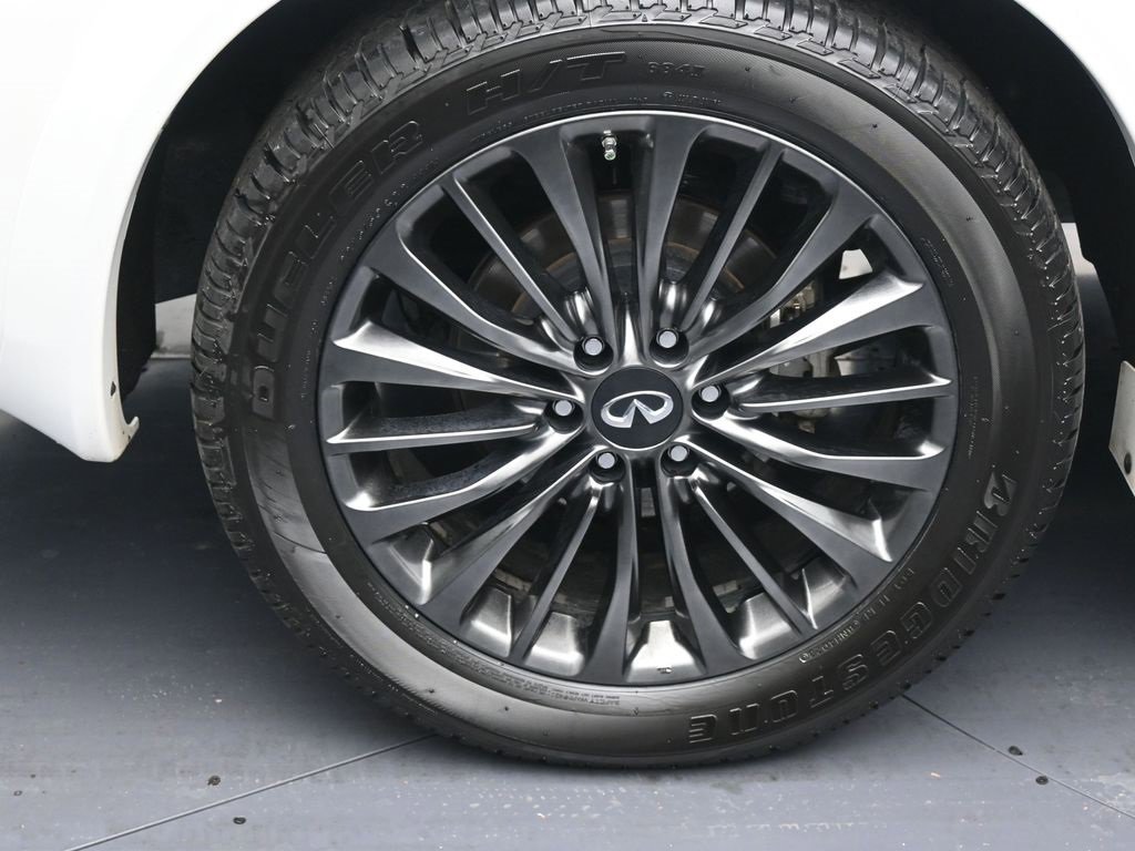 Used 2022 INFINITI QX80 Sensory w/ All-Season Package image 5