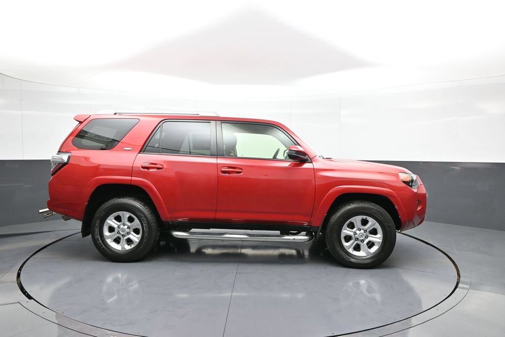 Used 2016 Toyota 4Runner SR5 AWD/4WD image 5