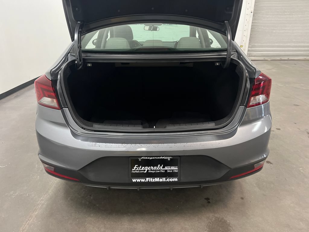 Used 2019 Hyundai Elantra SE FWD image 24