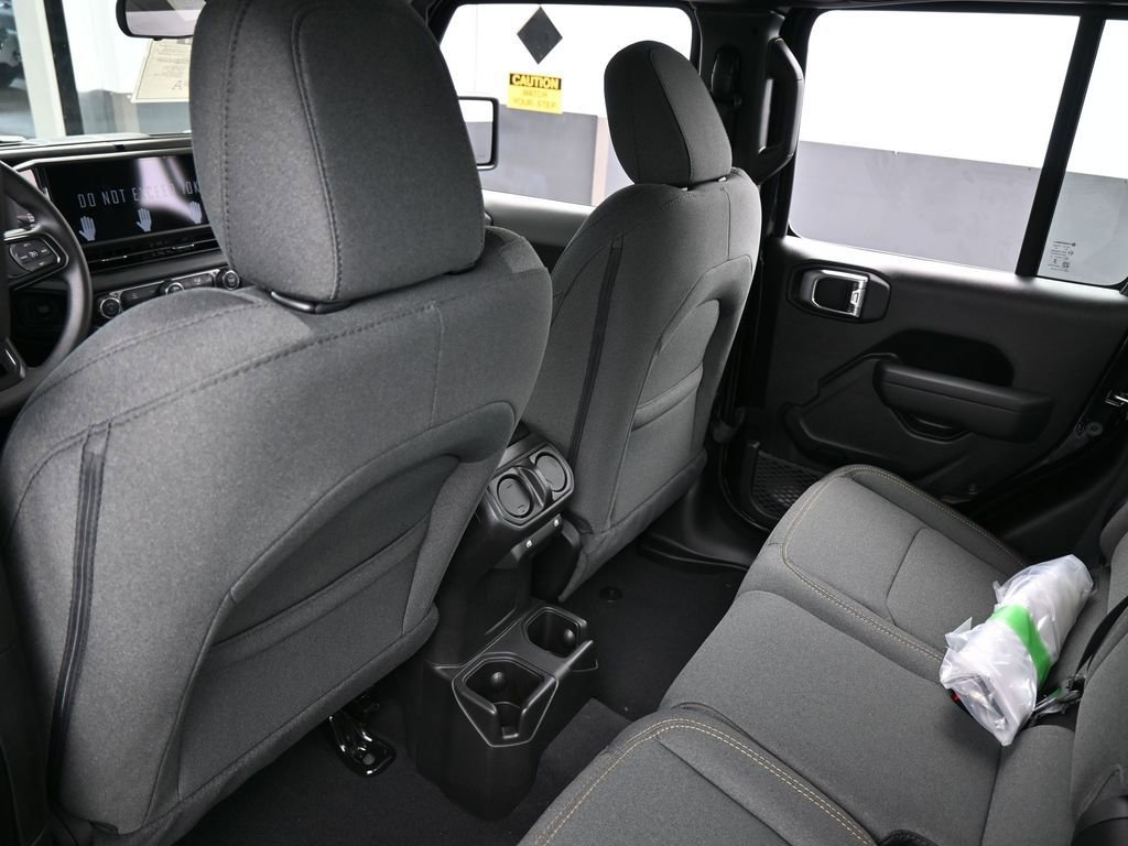New 2026 Jeep Gladiator Sport AWD/4WD image 28
