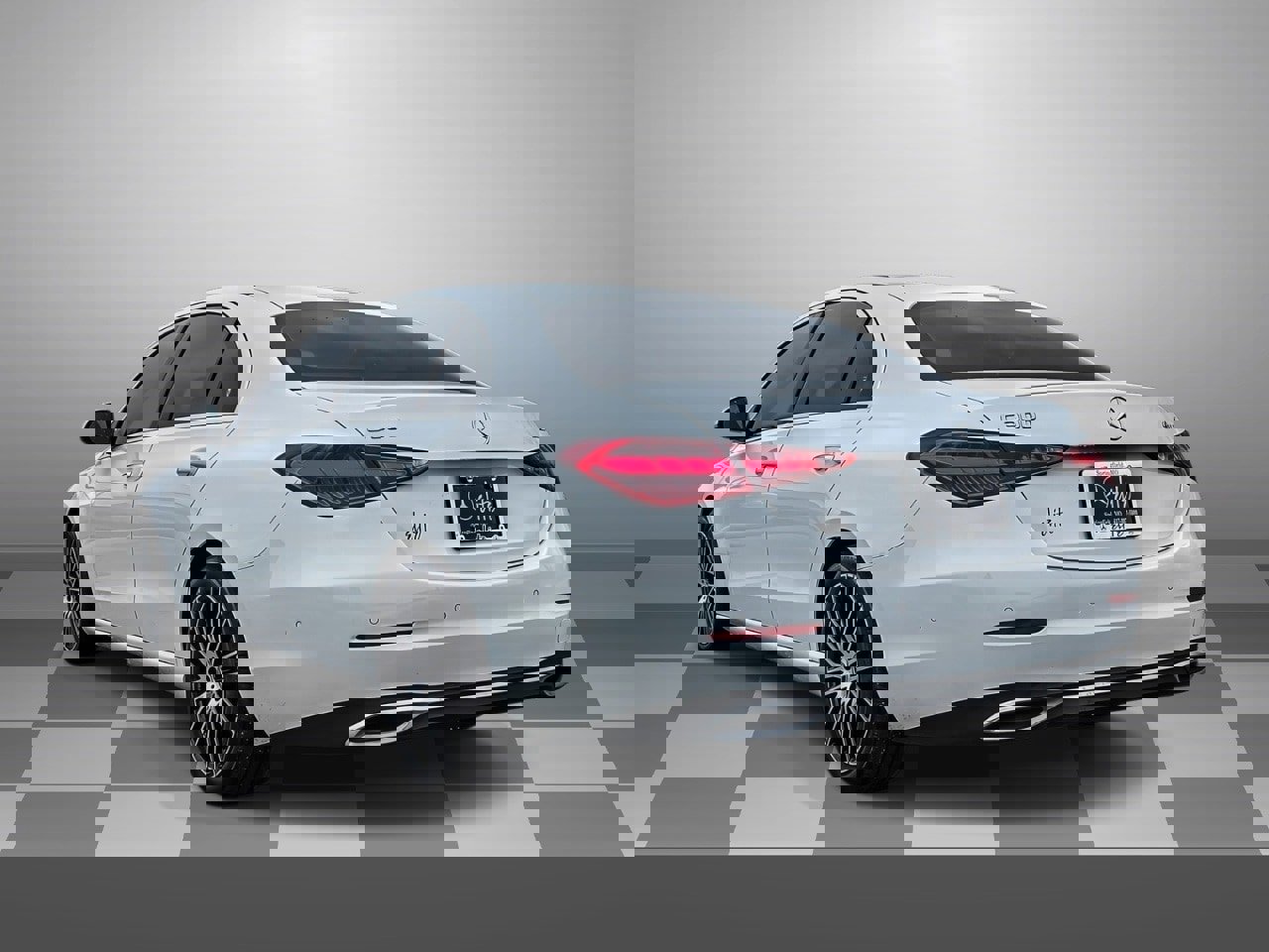 Used 2024 Mercedes-Benz C 300 4MATIC Sedan image 4