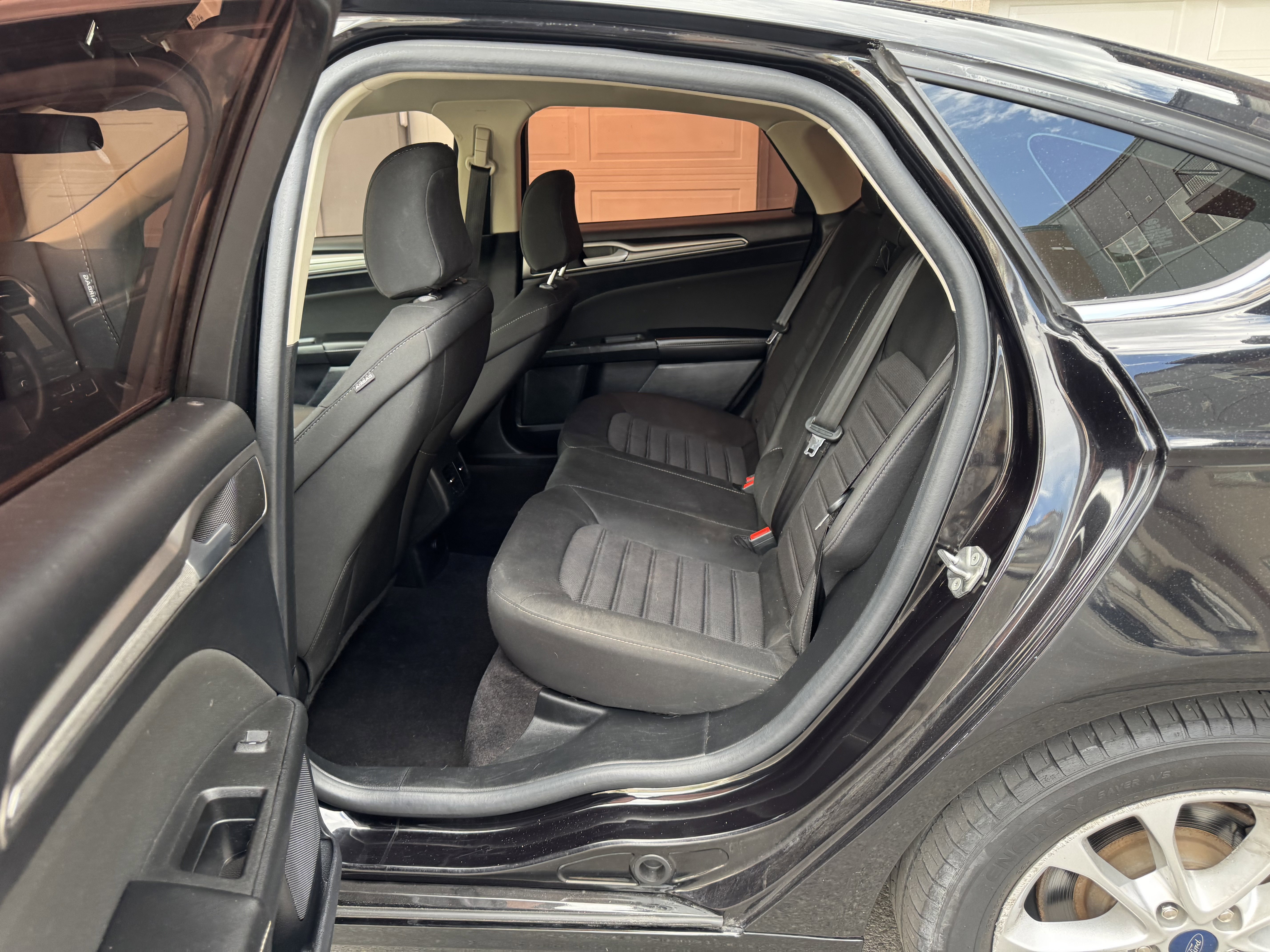 Used 2020 Ford Fusion SE image 22