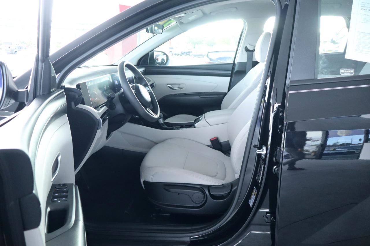 Used 2026 Hyundai Tucson SE FWD image 15