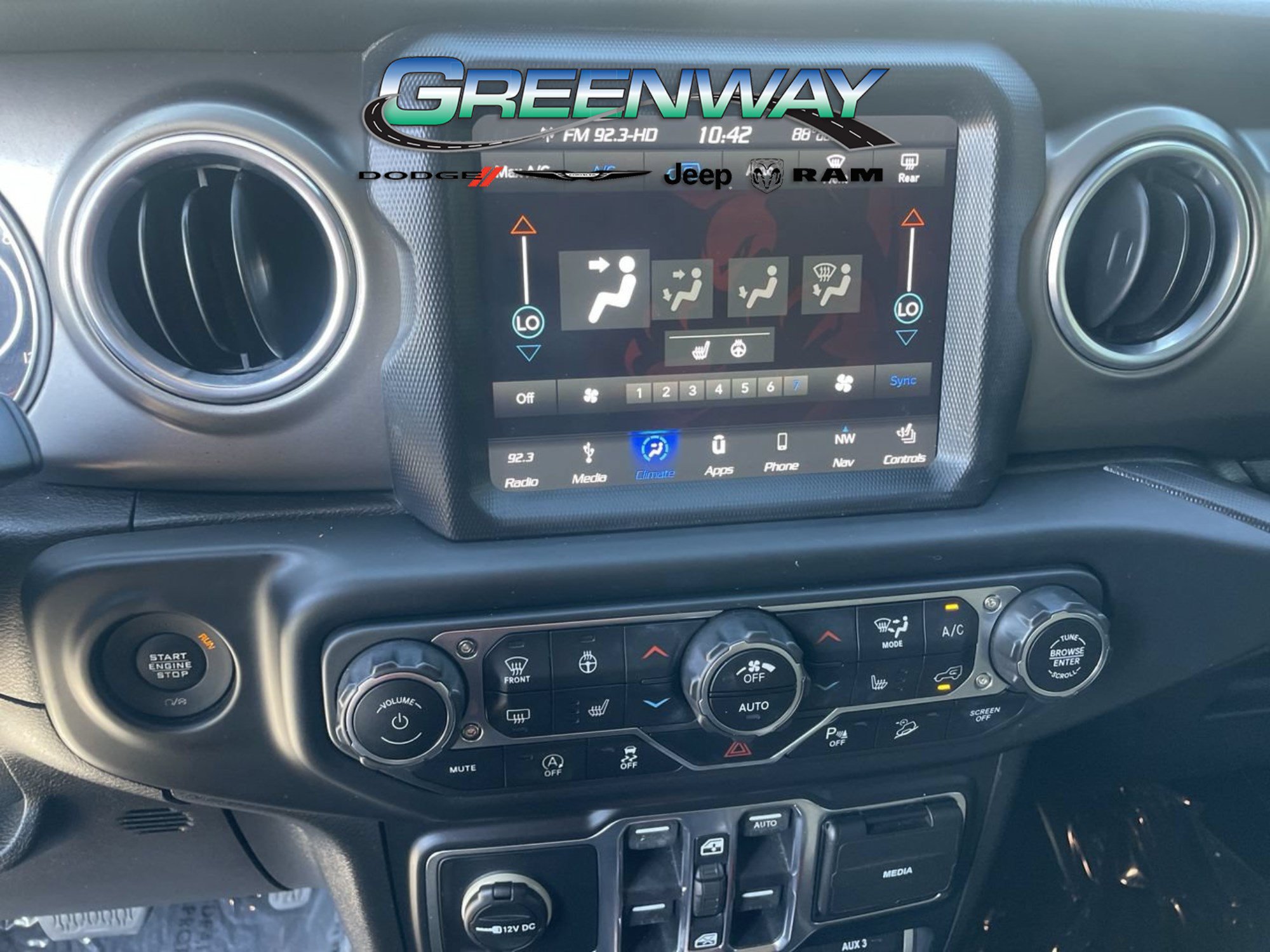 Used 2018 Jeep Wrangler Unlimited Rubicon AWD/4WD image 17