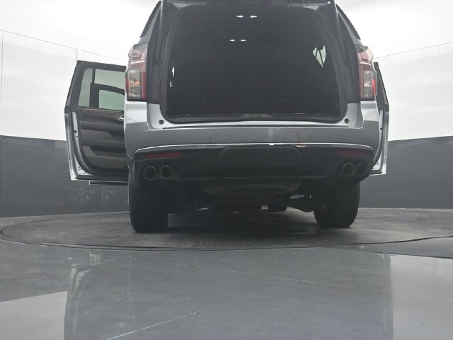 Used 2023 Chevrolet Suburban Premier AWD/4WD image 56