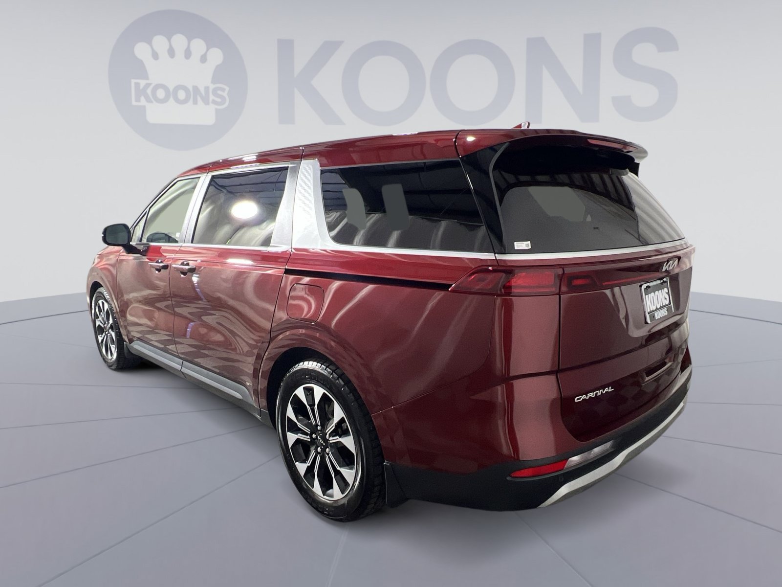 Used 2024 Kia Carnival EX FWD image 4