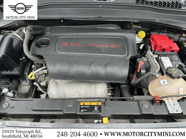 Used 2018 Jeep Renegade Latitude w/ Popular Equipment Group FWD image 14