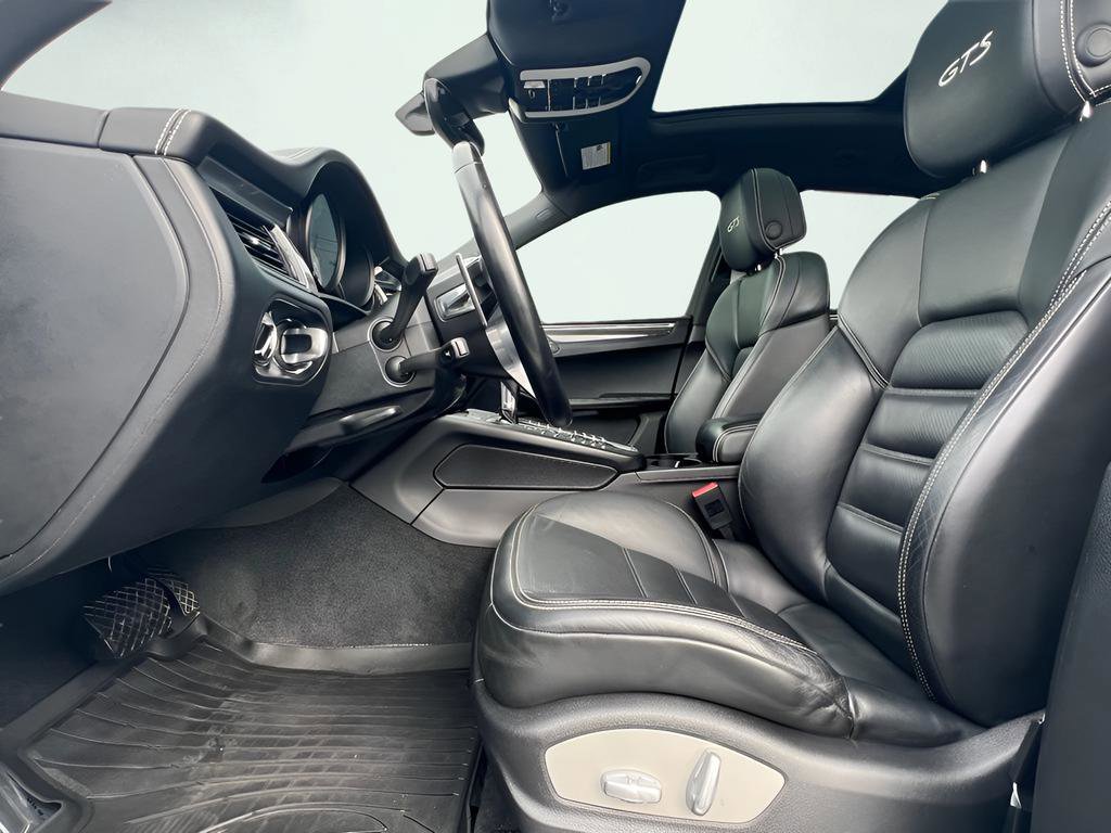 Used 2018 Porsche Macan GTS image 16