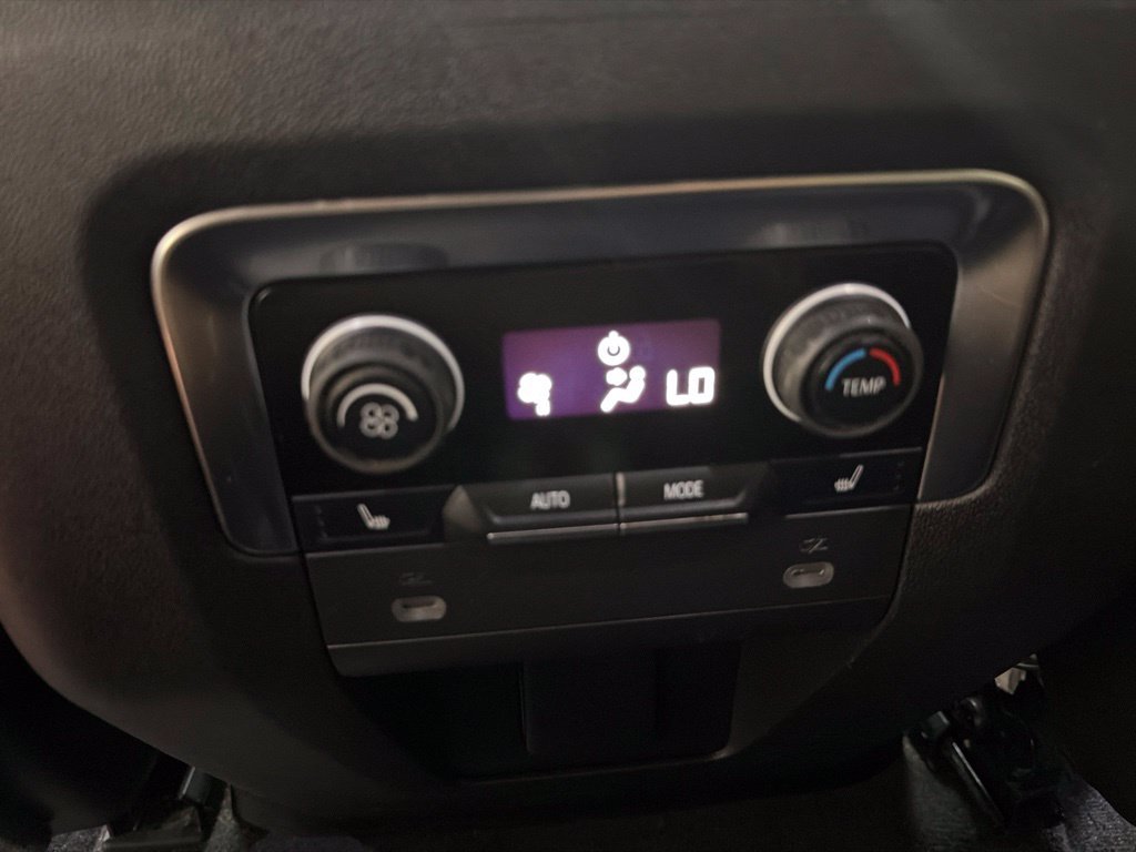 Used 2021 Chevrolet Tahoe Premier AWD/4WD image 15