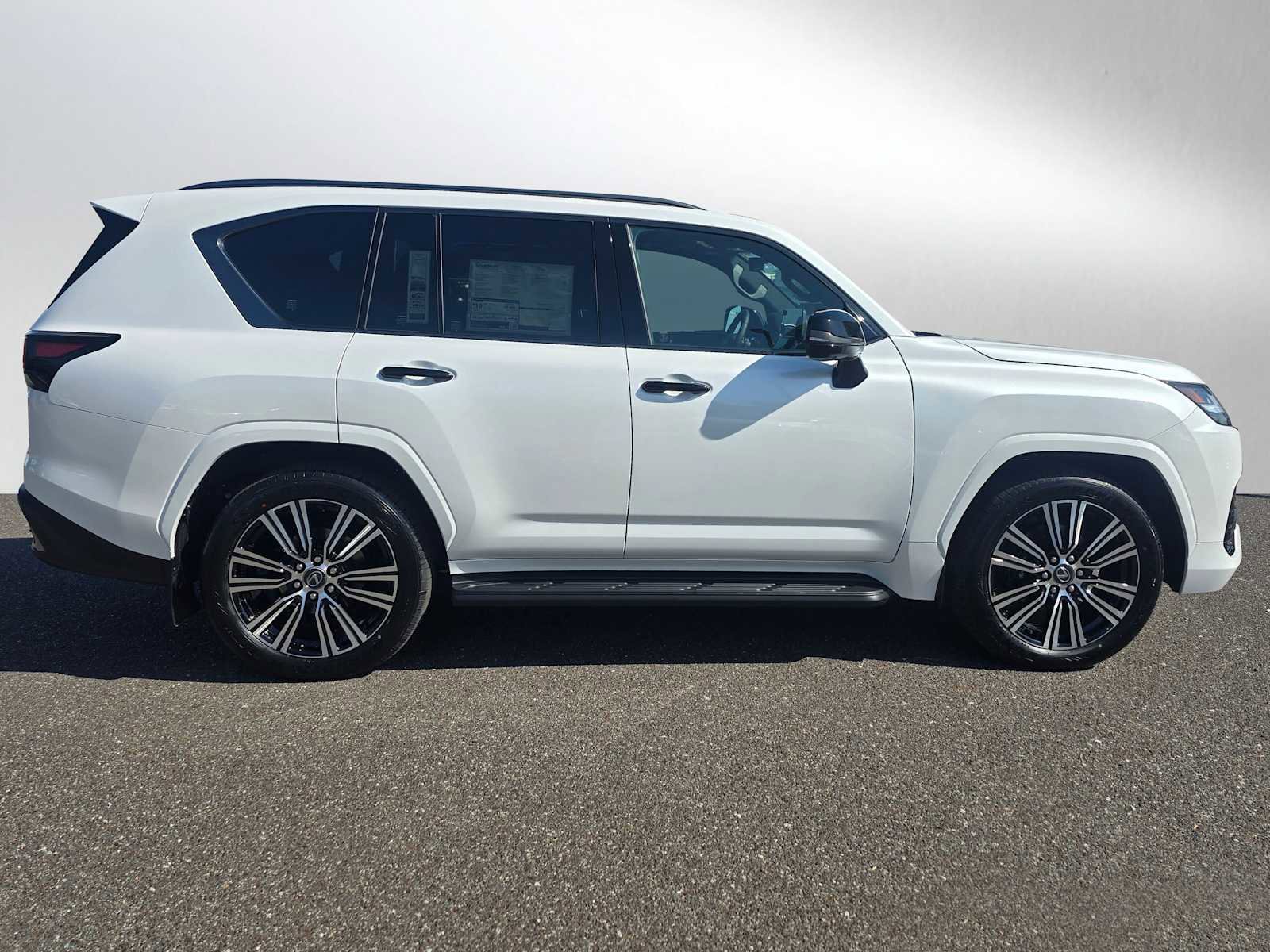 New 2026 Lexus LX 600 4WD w/ Luxury Package image 2