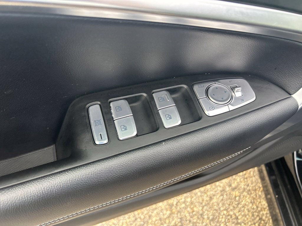 Used 2026 Genesis G70 2.5T RWD image 34
