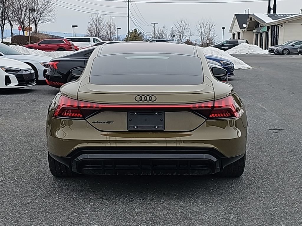 Used 2023 Audi e-tron GT Prestige image 13