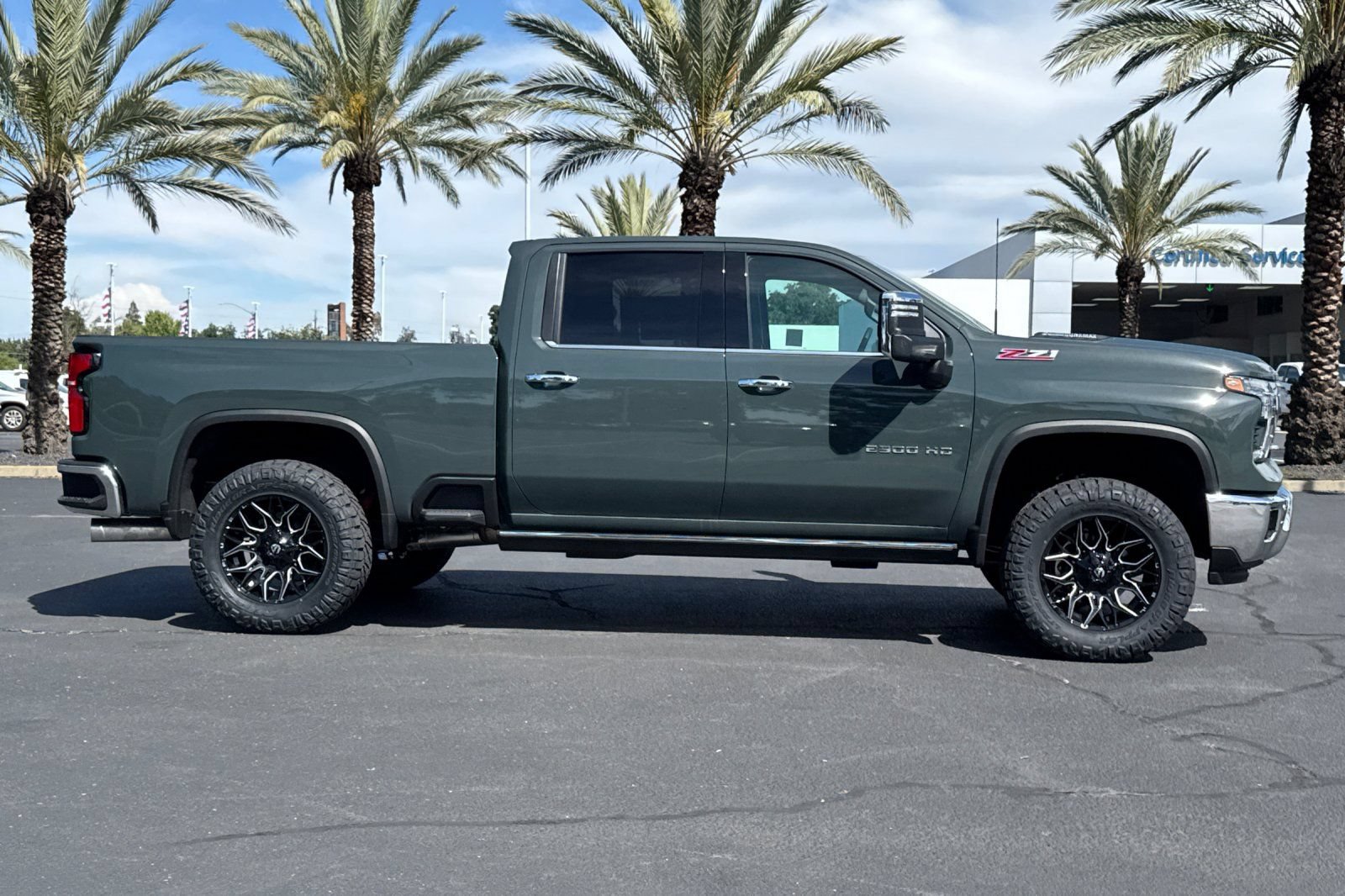 New 2026 Chevrolet Silverado 2500 LTZ w/ LTZ Premium Package AWD/4WD image 2
