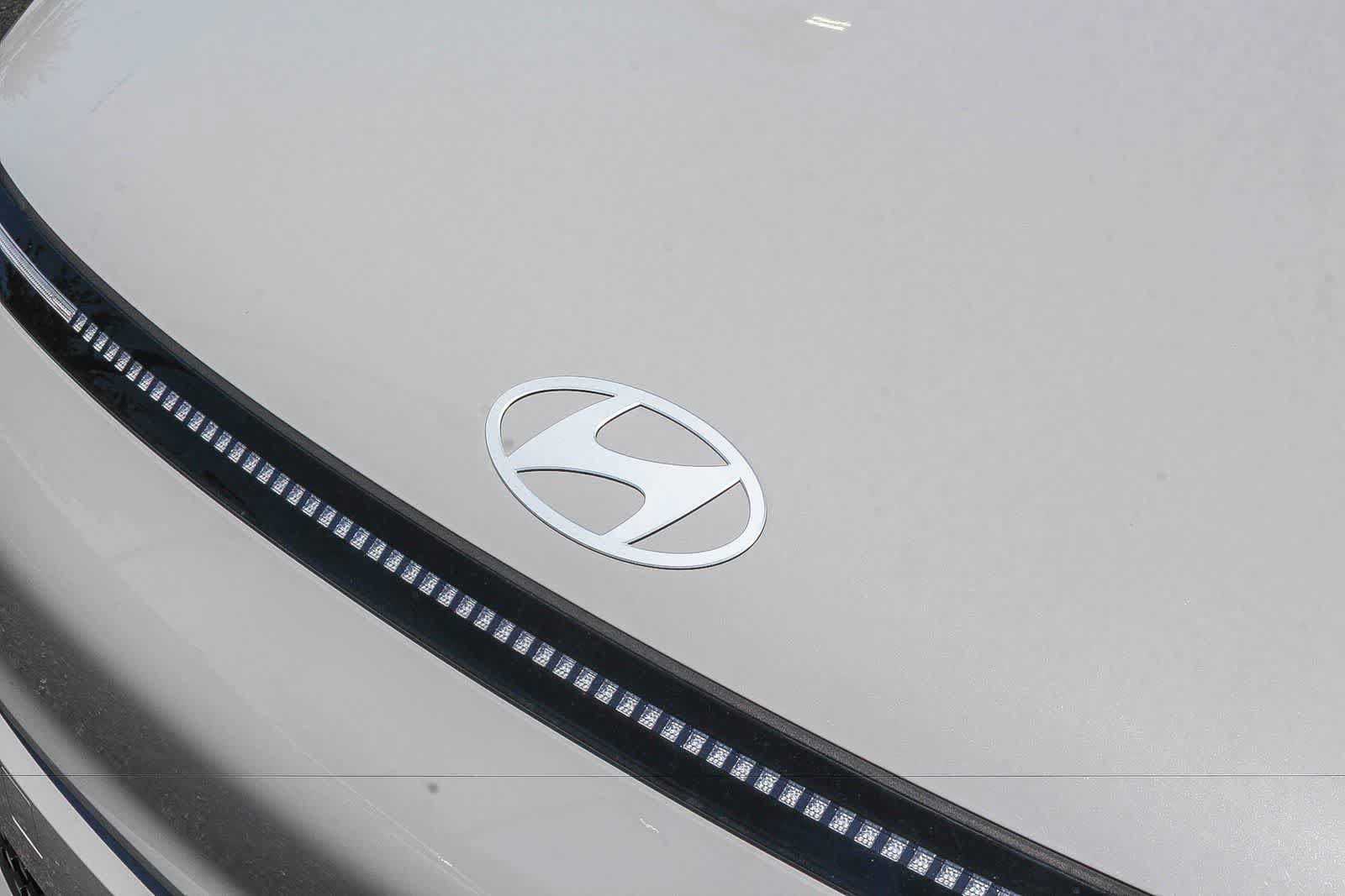 Certified 2024 Hyundai Kona SEL FWD image 14