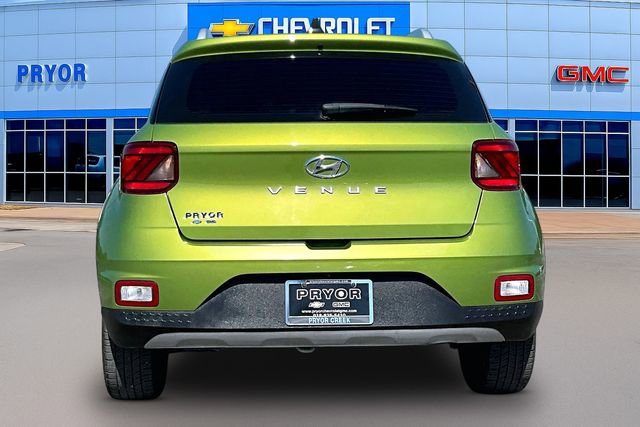 Used 2021 Hyundai Venue SEL w/ Cargo Package FWD image 6
