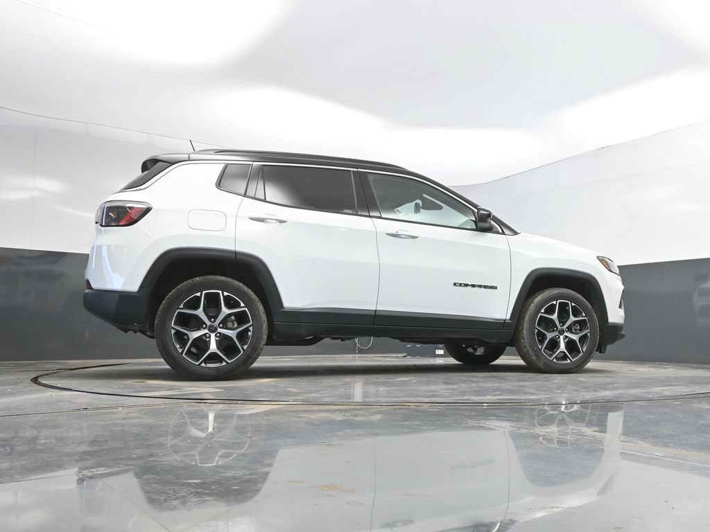Used 2025 Jeep Compass Limited AWD/4WD image 41