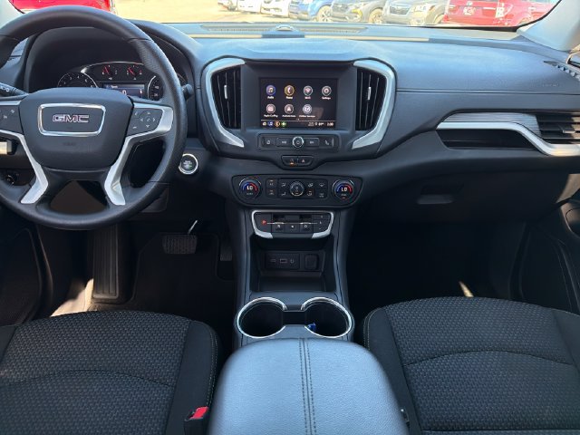 Used 2022 GMC Terrain SLE w/ Driver Convenience Package FWD image 9