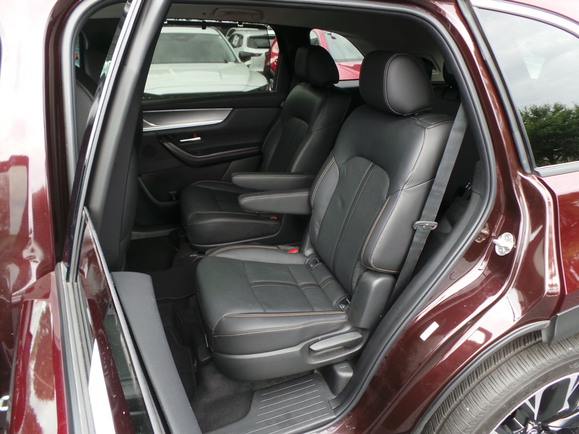Certified 2024 MAZDA CX-90 Plug-In Hybrid w/ Premium Pkg AWD/4WD image 10