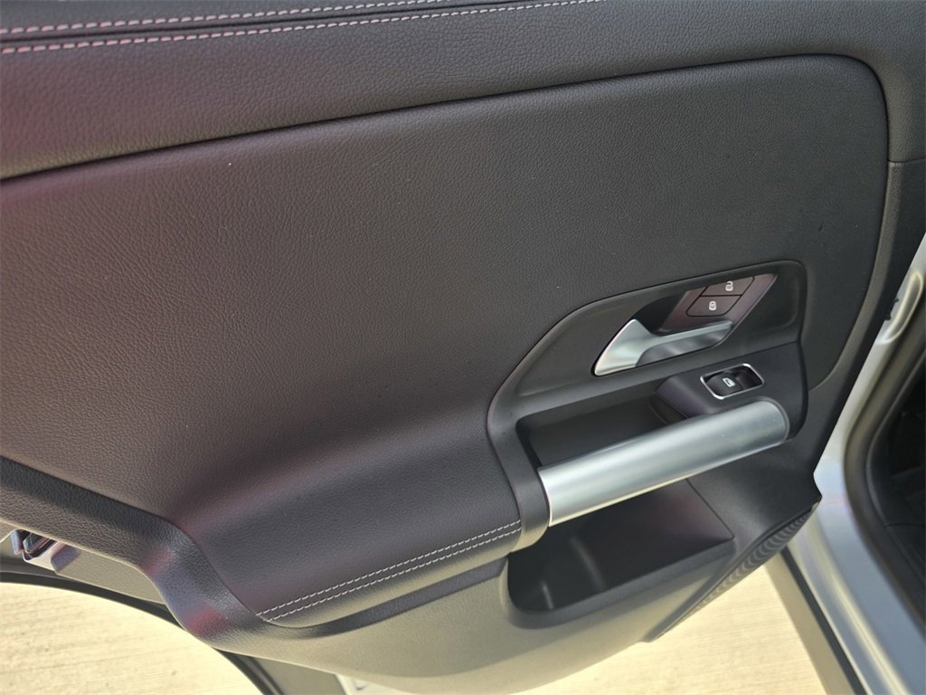 Used 2025 Mercedes-Benz GLA 250 image 13