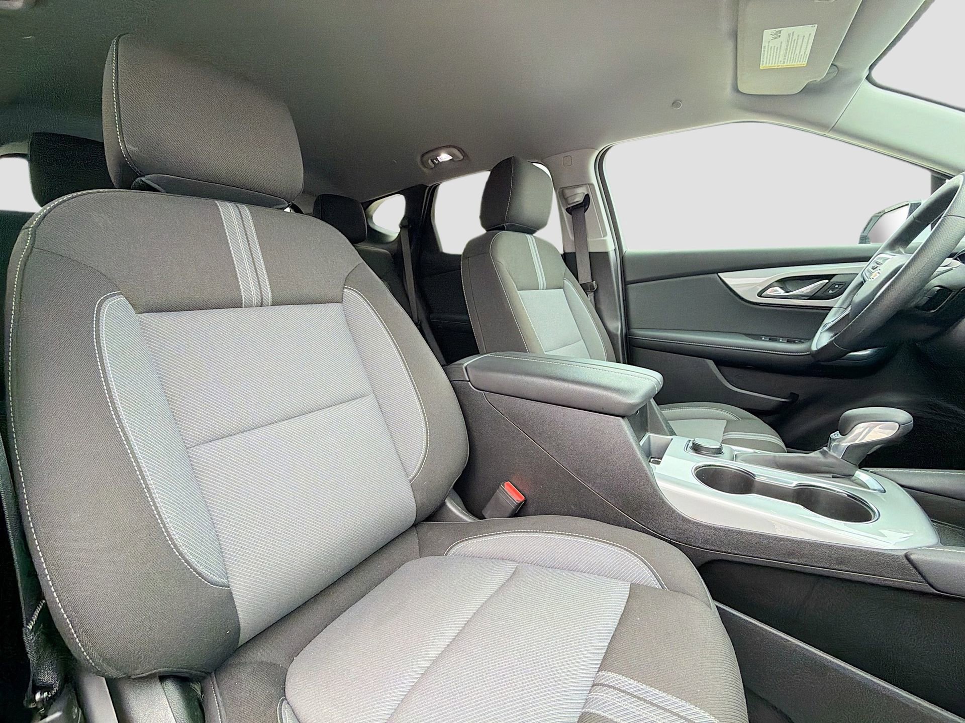 Used 2023 Chevrolet Blazer LT image 28