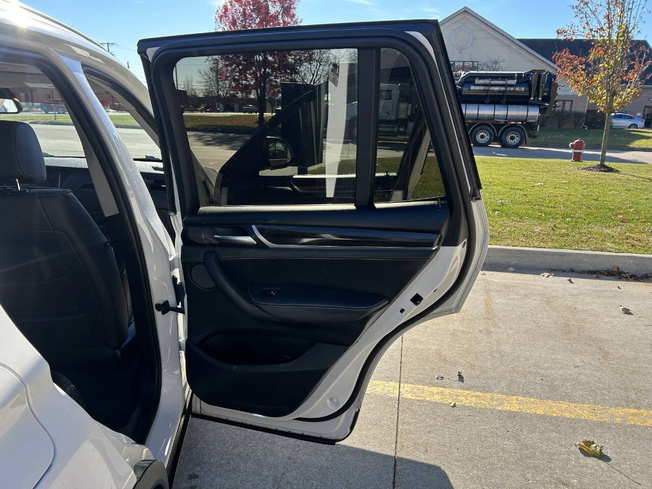 Used 2016 BMW X3 xDrive28i image 40