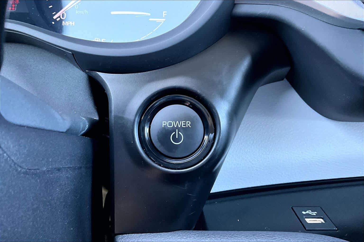 Used 2025 Toyota Sienna XLE w/ XLE Plus Package image 34